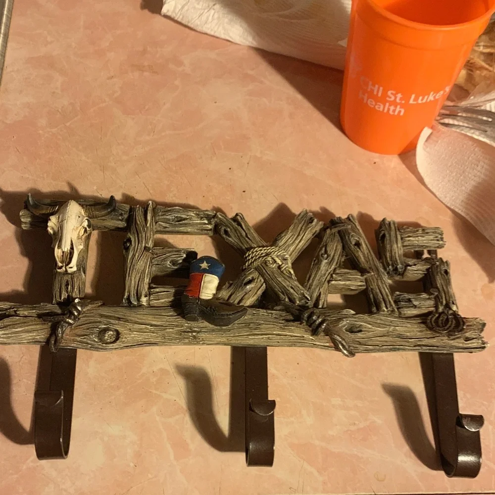 Texas-Themed Rustic Wall Hook with Horse and Hat Design